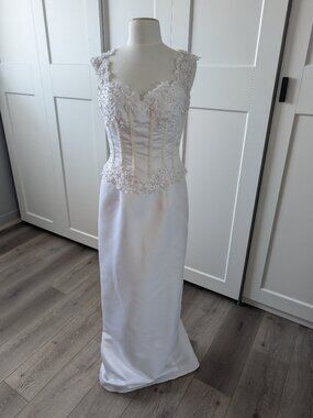 Elegant White Lace Dress